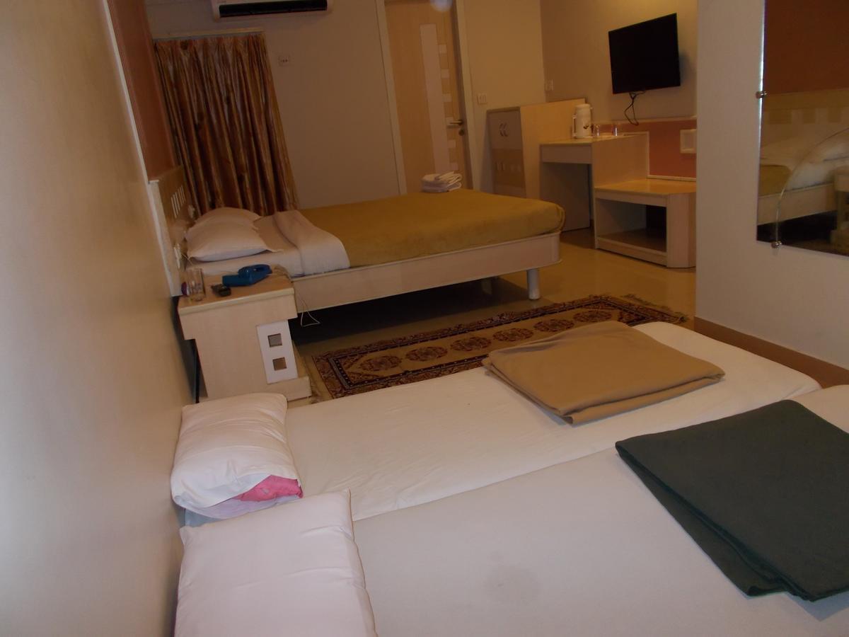 Sandy Resort Daman Extérieur photo