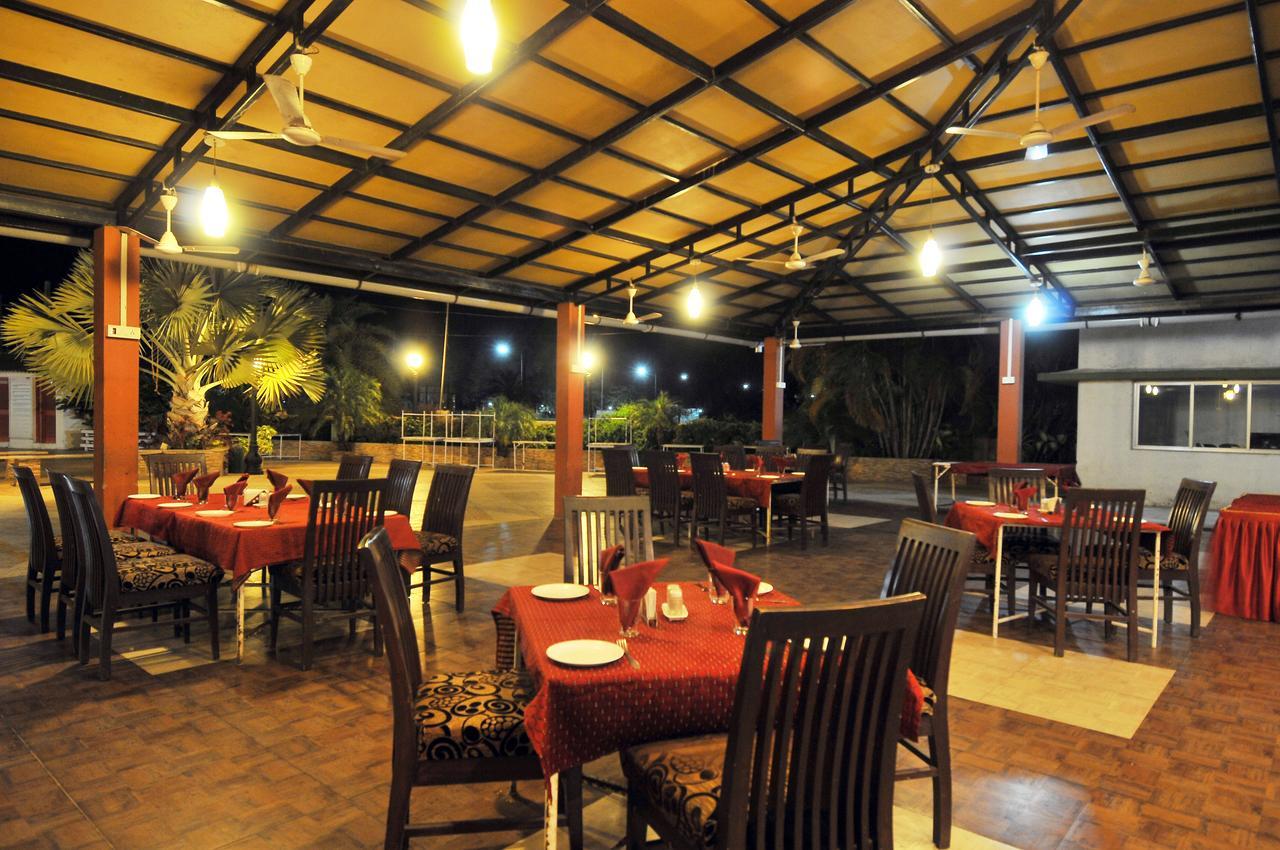 Sandy Resort Daman Extérieur photo